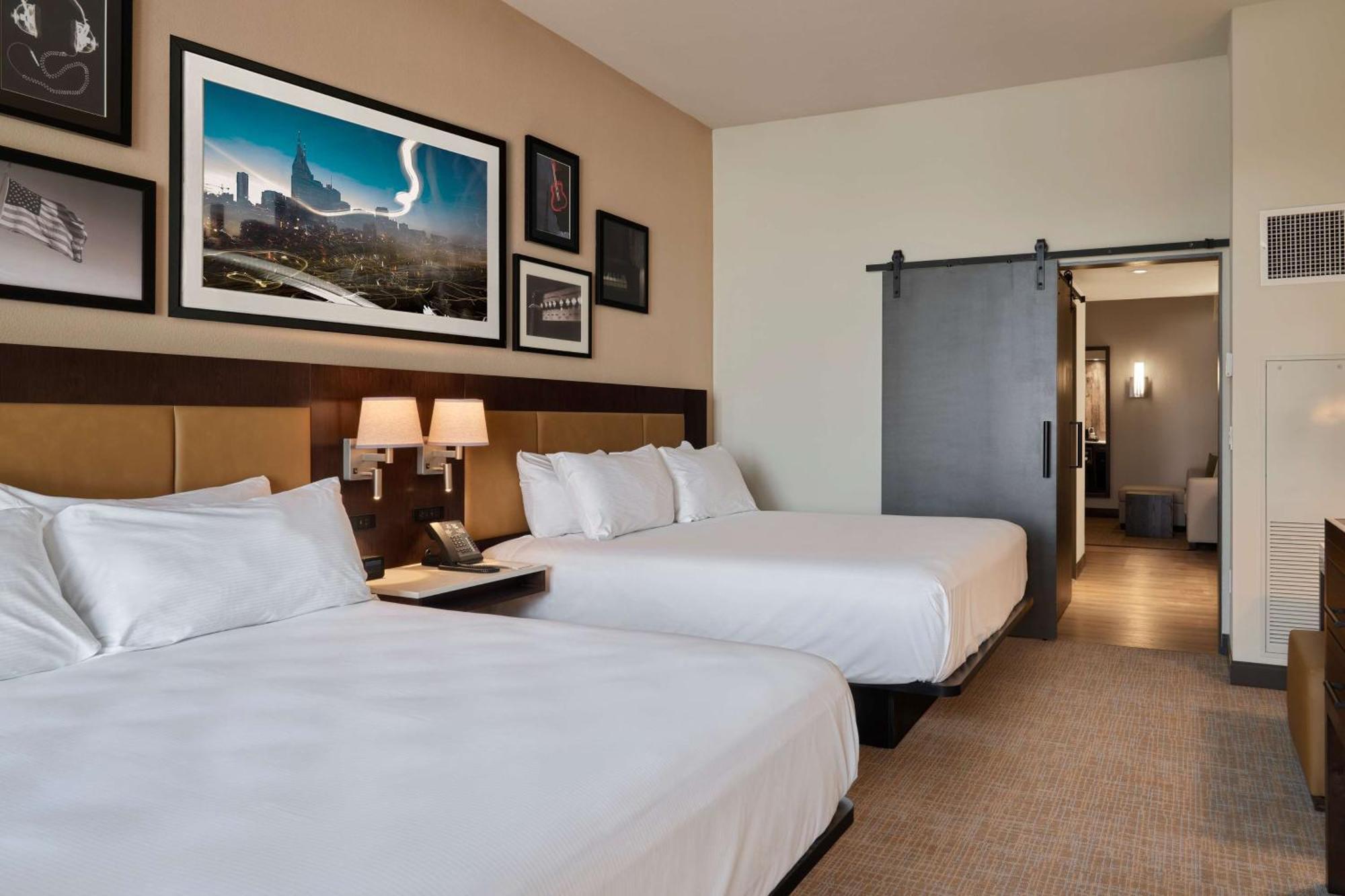 Embassy By Hilton Downtown Hotel Nashville